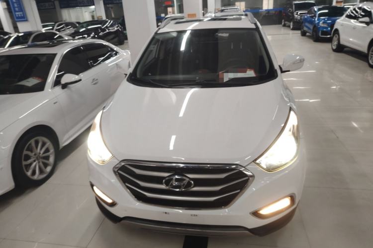 Used Hyundai ix35 2013 2.0L Automatic Two-Wheel Drive Smart GLS China IV Standard Front