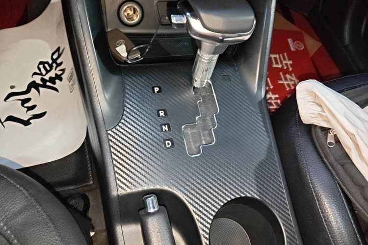 Used Hyundai ix35 2013 2.0L Automatic Two-Wheel Drive Smart GLS China IV Standard Gear Lever