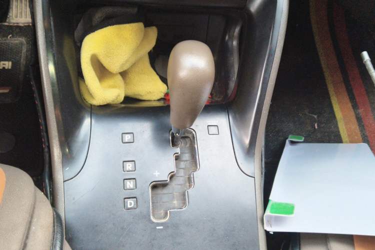 Used Hyundai ix35 2013 2.0L Automatic 2WD Comfort GL China IV Standard Gear Lever
