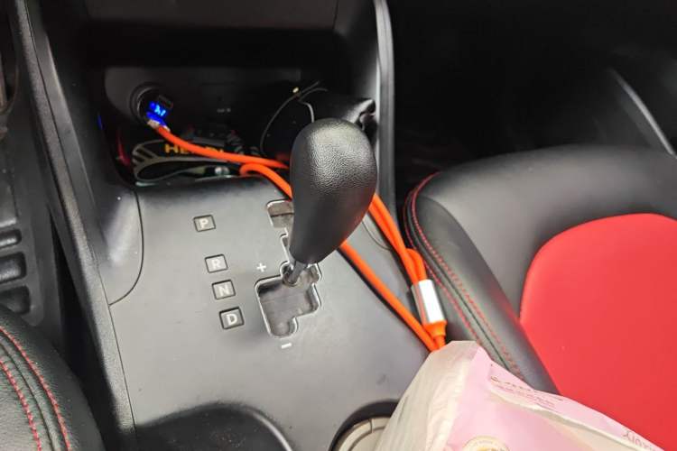 Used Hyundai ix35 2013 2.0L Automatic 2WD Comfort GL China IV Standard Gear Lever