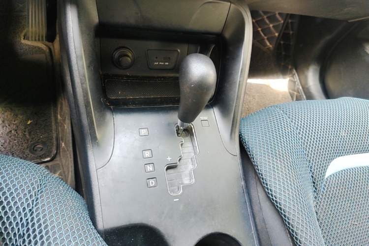 Used Hyundai ix35 2013 2.0L Automatic 2WD Comfort GL China IV Standard Gear Lever