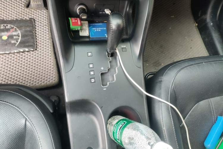 Used Hyundai ix35 2013 2.0L Automatic Two-Wheel Drive Leading GLX China IV Standard Gear Lever