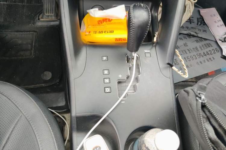 Used Hyundai ix35 2013 2.0L Automatic Two-Wheel Drive Smart GLS China IV Standard Gear Lever