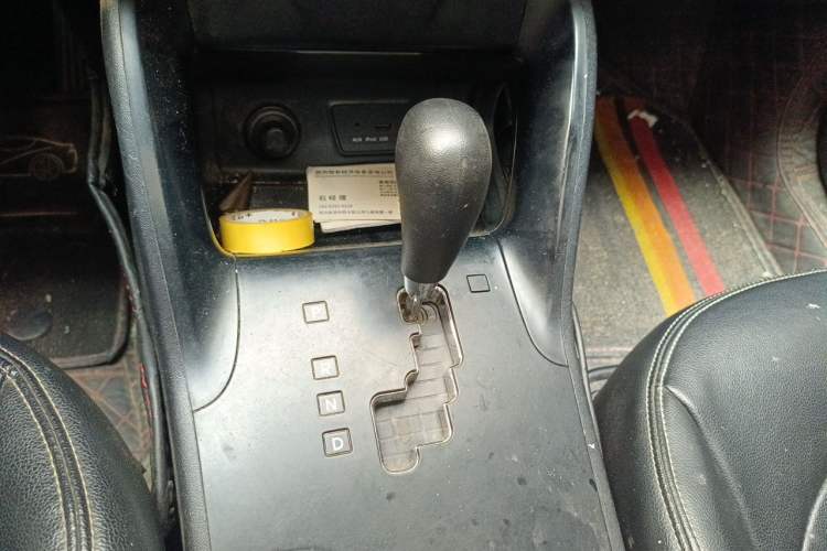 Used Hyundai ix35 2013 2.0L Automatic 2WD Comfort GL China IV Standard Gear Lever