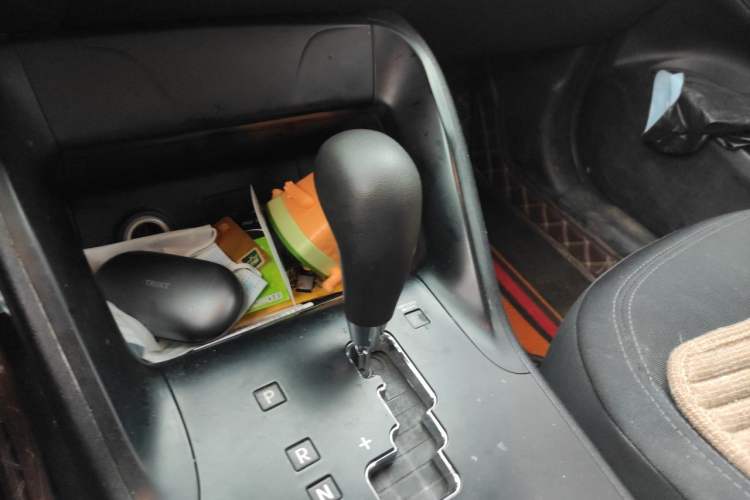 Used Hyundai ix35 2013 2.0L Automatic 2WD Comfort GL China IV Standard Gear Lever