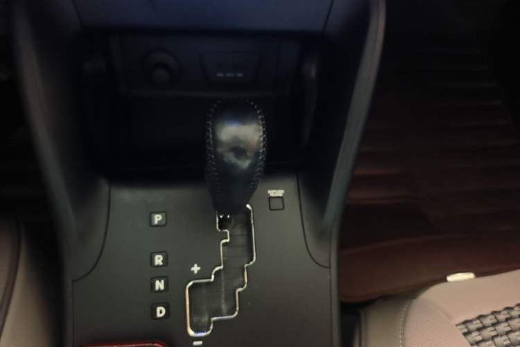 Used Hyundai ix35 2013 2.0L Automatic 4x4 Smart GLS China V Standard Gear Lever