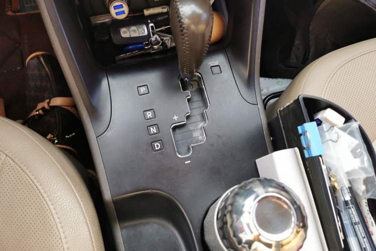 Used Hyundai ix35 2013 2.0L Automatic Two-Wheel Drive Smart GLS China V Standard Gear Lever