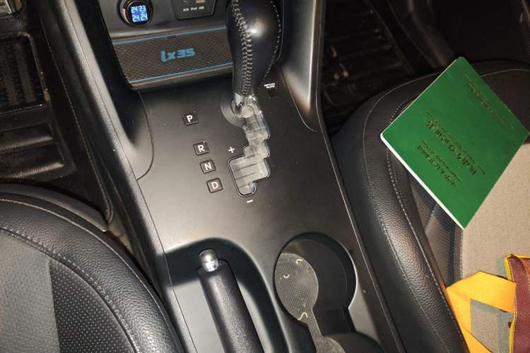 Used Hyundai ix35 2013 2.4L Automatic Two-Wheel Drive Leading GLX China V Standard Gear Lever