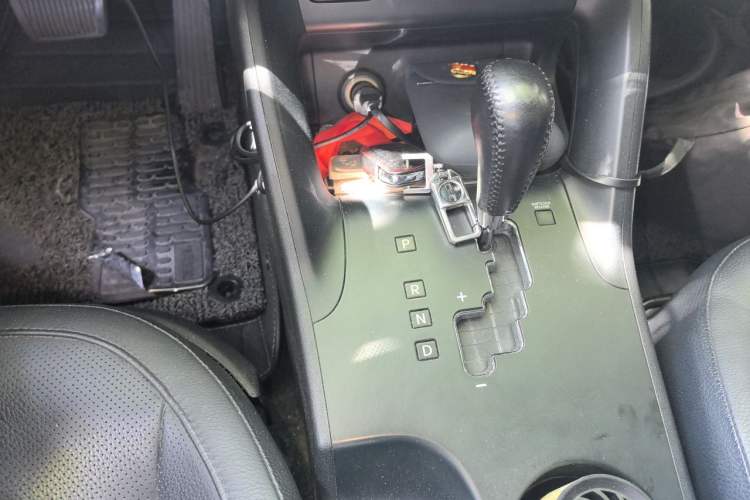 Used Hyundai ix35 2013 2.0L Automatic Two-Wheel Drive Smart GLS China V Standard Gear Lever