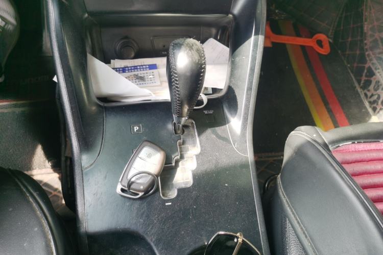 Used Hyundai ix35 2013 2.0L Automatic 4x4 Intelligent GLS China IV Standard Gear Lever