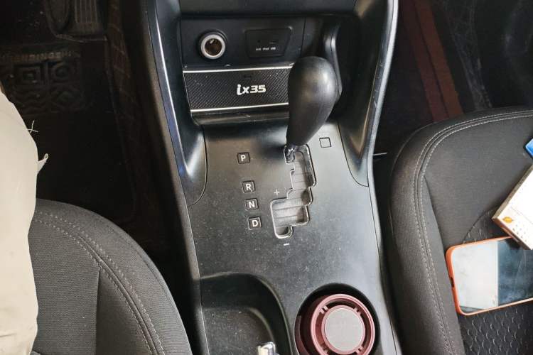 Used Hyundai ix35 2013 2.0L Automatic 2WD Comfort GL China IV Standard Gear Lever