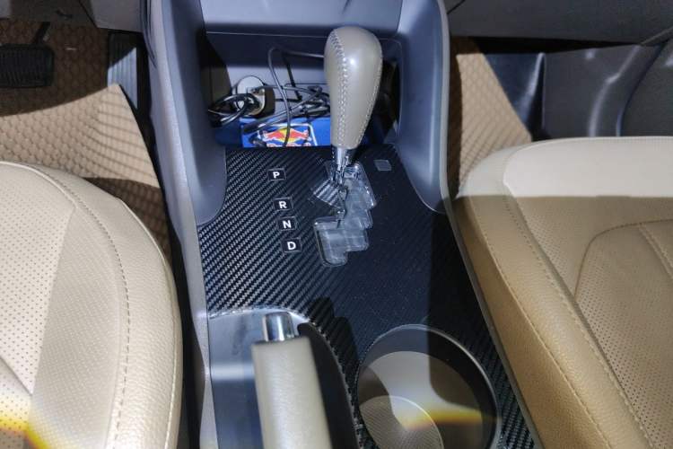 Used Hyundai ix35 2013 2.0L Automatic Two-Wheel Drive Smart GLS China V Standard Gear Lever