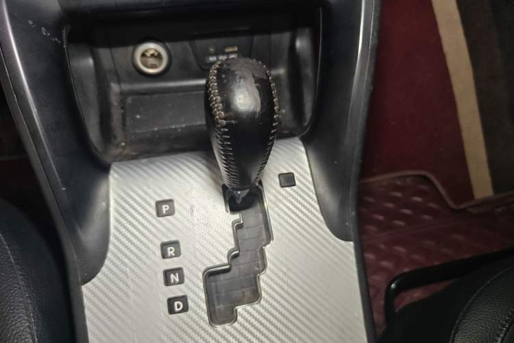 Used Hyundai ix35 2013 2.0L Automatic Two-Wheel Drive Smart GLS China V Standard Gear Lever