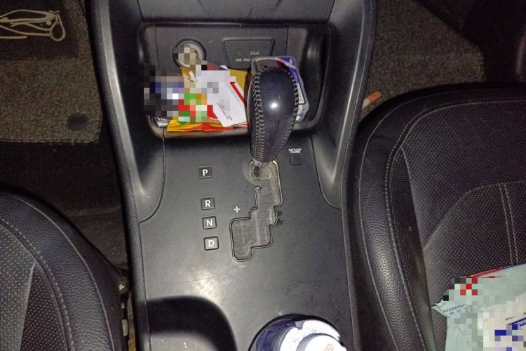 Used Hyundai ix35 2013 2.0L Automatic Two-Wheel Drive Smart GLS China IV Standard Gear Lever