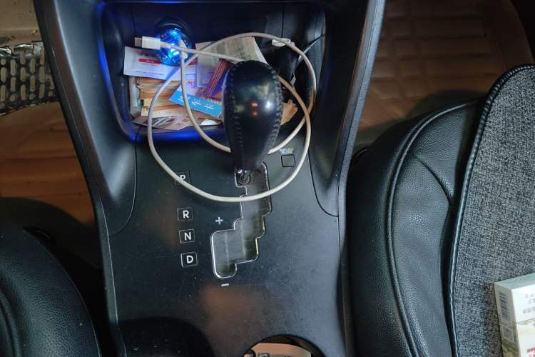 Used Hyundai ix35 2013 2.0L Automatic Two-Wheel Drive Smart GLS China IV Standard Gear Lever