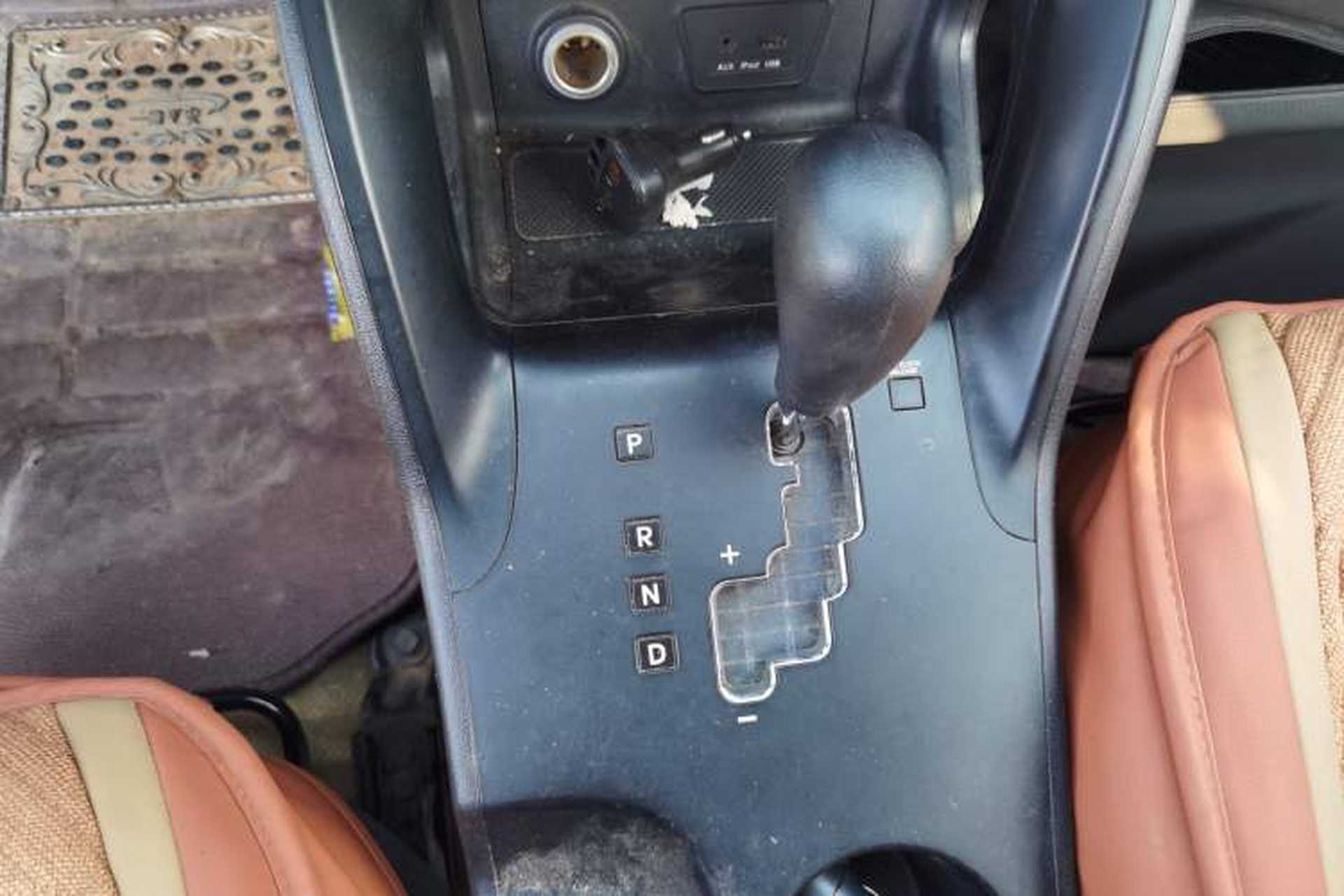Used Hyundai ix35 2013 2.0L Automatic 2WD Comfort GL China IV Standard Gear Lever