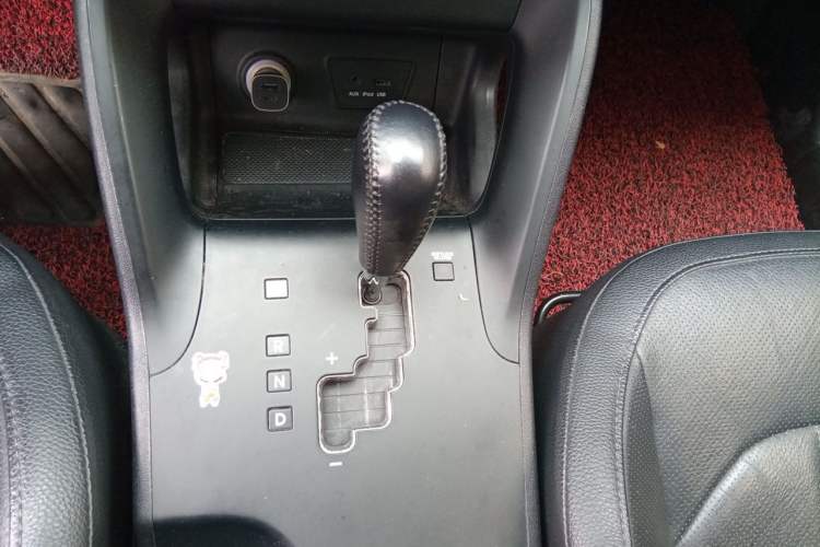 Used Hyundai ix35 2013 2.0L Automatic Two-Wheel Drive Smart GLS China V Standard Gear Lever