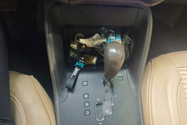 Used Hyundai ix35 2013 2.0L Automatic Two-Wheel Drive Smart GLS China V Standard Gear Lever