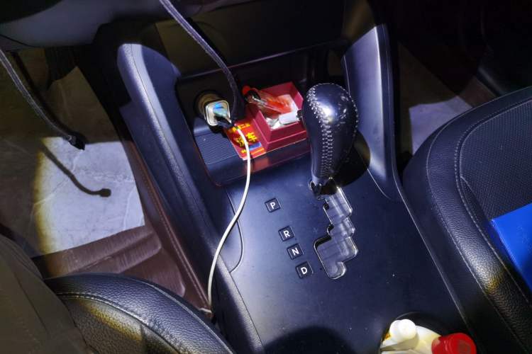Used Hyundai ix35 2013 2.0L Automatic Two-Wheel Drive Smart GLS China IV Standard Gear Lever