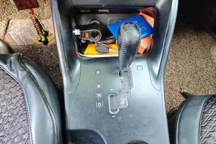 Used Hyundai ix35 2013 2.0L Automatic Two-Wheel Drive Smart GLS China IV Standard Gear Lever
