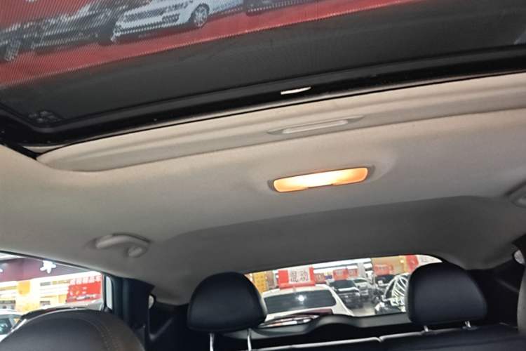 Used Hyundai ix35 2013 2.0L Automatic Two-Wheel Drive Smart GLS China IV Standard Headliner