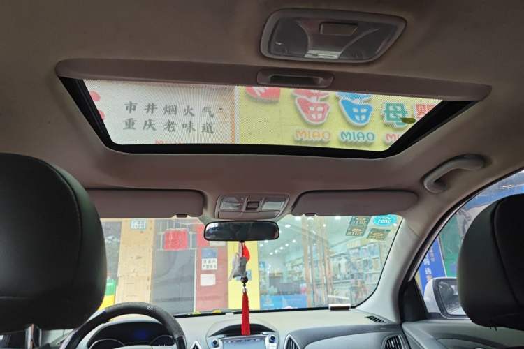 Used Hyundai ix35 2013 2.0L Automatic 2WD Comfort GL China IV Standard Headliner