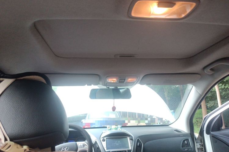 Used Hyundai ix35 2013 2.0L Automatic Two-Wheel Drive Smart GLS China IV Standard Headliner