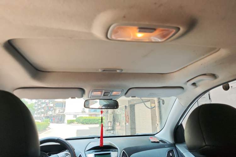 Used Hyundai ix35 2013 2.0L Automatic Two-Wheel Drive Smart GLS China IV Standard Headliner