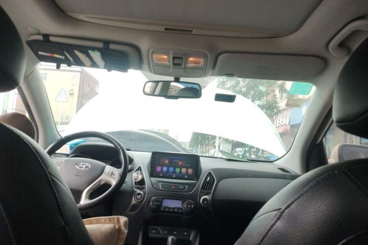 Used Hyundai ix35 2013 2.0L Automatic Two-Wheel Drive Leading GLX China IV Standard Headliner