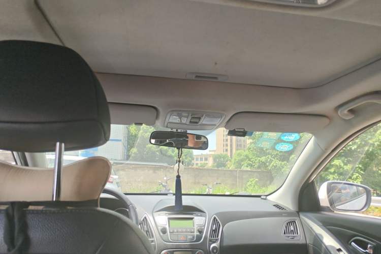 Used Hyundai ix35 2013 2.0L Automatic Two-Wheel Drive Smart GLS China IV Standard Headliner