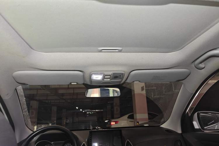 Used Hyundai ix35 2013 2.0L Automatic Two-Wheel Drive Smart GLS China V Standard Headliner