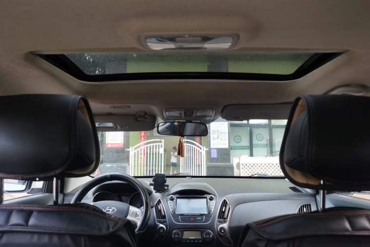 Used Hyundai ix35 2013 2.0L Automatic Two-Wheel Drive Smart GLS China IV Standard Headliner