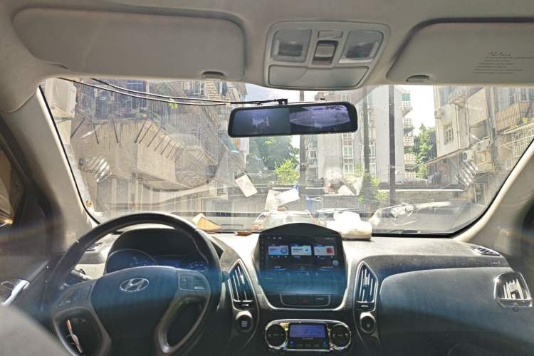 Used Hyundai ix35 2013 2.0L Automatic Two-Wheel Drive Smart GLS China IV Standard Headliner