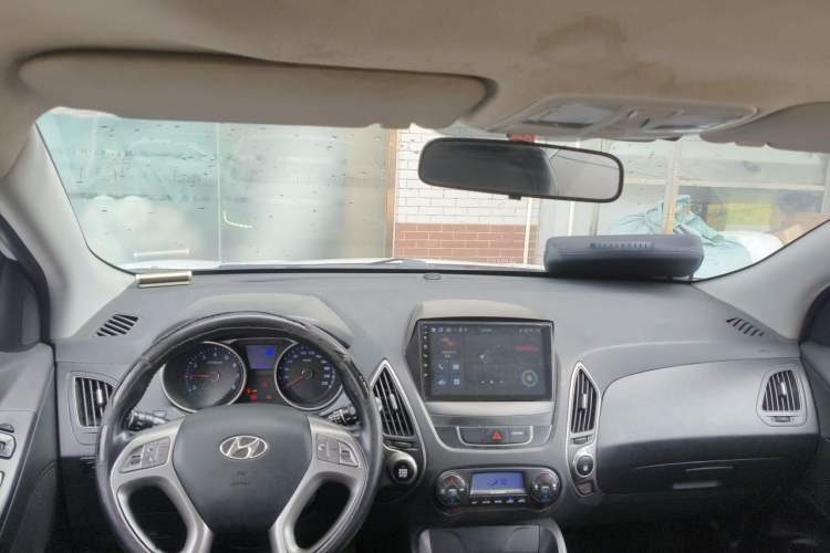 Used Hyundai ix35 2013 2.0L Automatic Two-Wheel Drive Smart GLS China IV Standard Headliner
