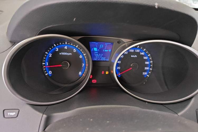 Used Hyundai ix35 2013 2.0L Automatic Two-Wheel Drive Smart GLS China IV Standard Instrument Cluster