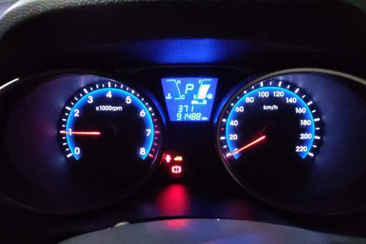Used Hyundai ix35 2013 2.0L Automatic Two-Wheel Drive Smart GLS China IV Standard Instrument Cluster