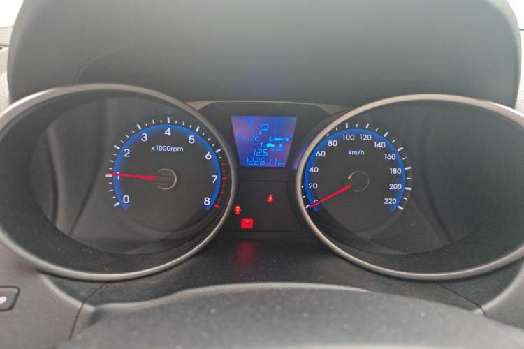 Used Hyundai ix35 2013 2.0L Automatic Two-Wheel Drive Smart GLS China IV Standard Instrument Cluster