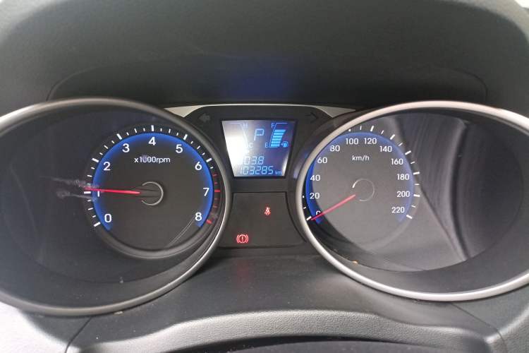 Used Hyundai ix35 2013 2.0L Automatic Two-Wheel Drive Smart GLS China IV Standard Instrument Cluster