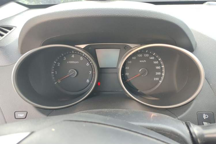 Used Hyundai ix35 2013 2.0L Automatic Two-Wheel Drive Smart GLS China V Standard Instrument Cluster