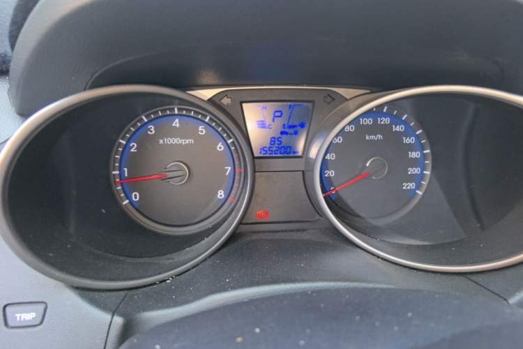 Used Hyundai ix35 2013 2.0L Automatic Two-Wheel Drive Smart GLS China IV Standard Instrument Cluster