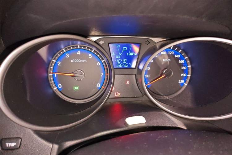 Used Hyundai ix35 2013 2.0L Automatic Two-Wheel Drive Smart GLS China IV Standard Instrument Cluster