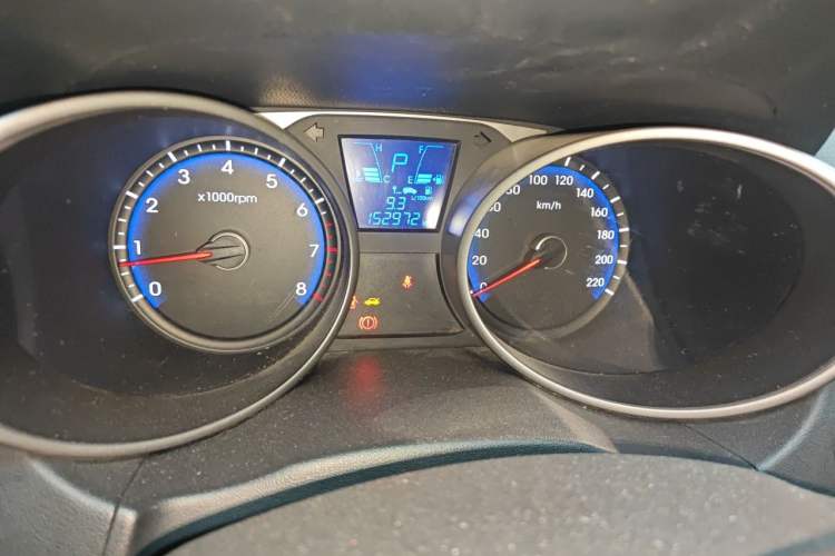 Used Hyundai ix35 2013 2.0L Automatic Two-Wheel Drive Comfort GL China V Standard Instrument Cluster