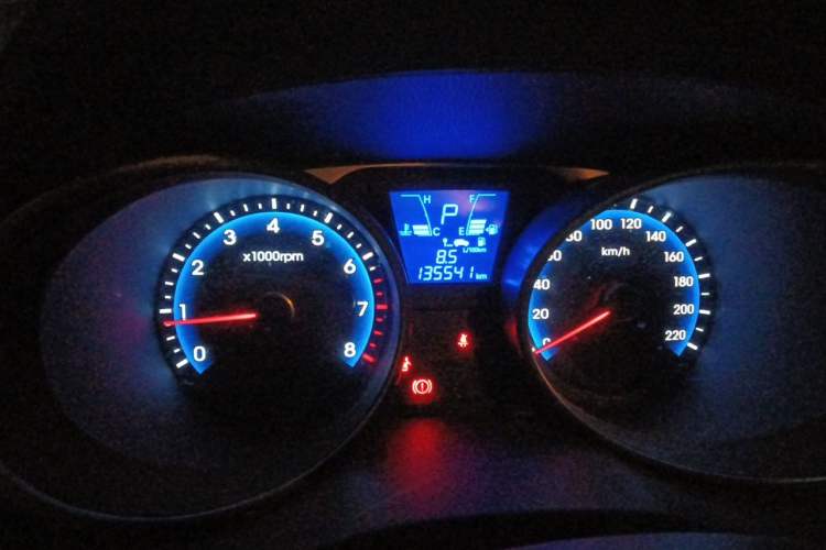 Used Hyundai ix35 2013 2.0L Automatic Two-Wheel Drive Smart GLS China IV Standard Instrument Cluster