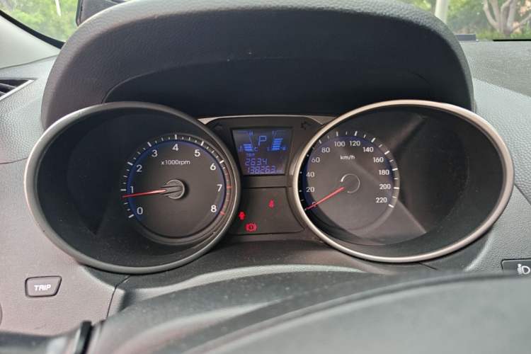Used Hyundai ix35 2013 2.0L Automatic Two-Wheel Drive Smart GLS China V Standard Instrument Cluster