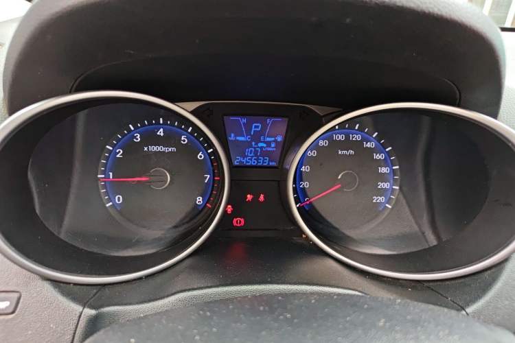 Used Hyundai ix35 2013 2.0L Automatic Two-Wheel Drive Smart GLS China IV Standard Instrument Cluster