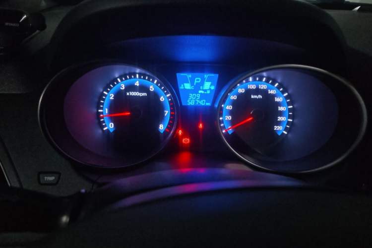 Used Hyundai ix35 2013 2.0L Automatic Two-Wheel Drive Smart GLS China IV Standard Instrument Cluster