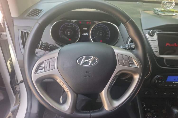 Used Hyundai ix35 2013 2.0L Automatic Two-Wheel Drive Leading GLX China V Emission Standard Instrument Cluster