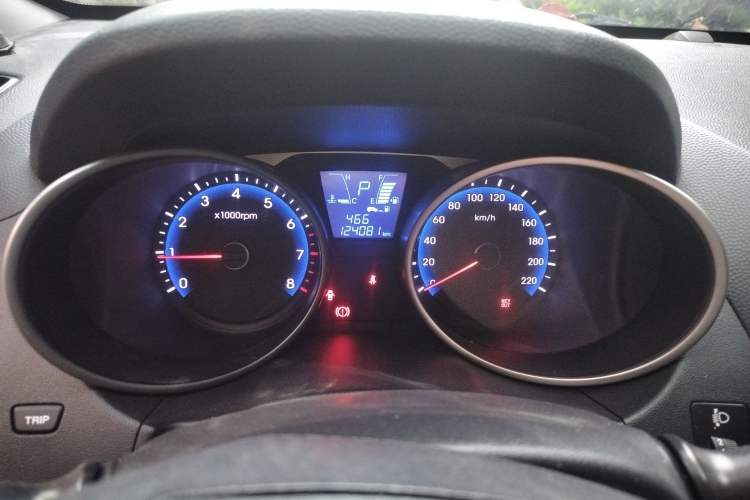 Used Hyundai ix35 2013 2.0L Automatic Two-Wheel Drive Smart GLS China IV Standard Instrument Cluster