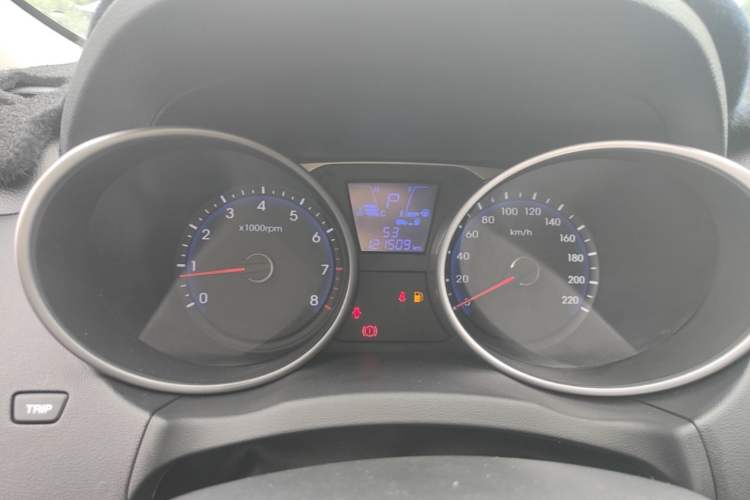 Used Hyundai ix35 2013 2.0L Automatic Two-Wheel Drive Smart GLS China IV Standard Instrument Cluster