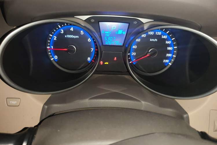 Used Hyundai ix35 2013 2.0L Automatic Two-Wheel Drive Smart GLS China IV Standard Instrument Cluster